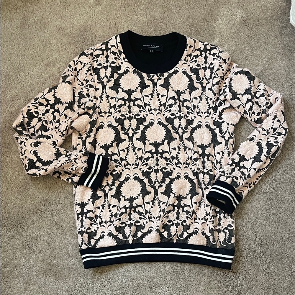 Floral Patterned Sweater with Black and Pink Design in lace